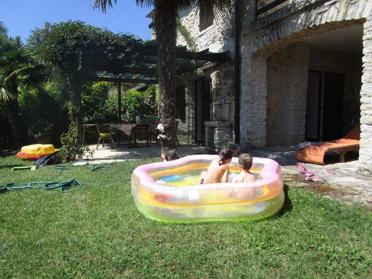 Holiday Home Vizinada ภายนอก รูปภาพ